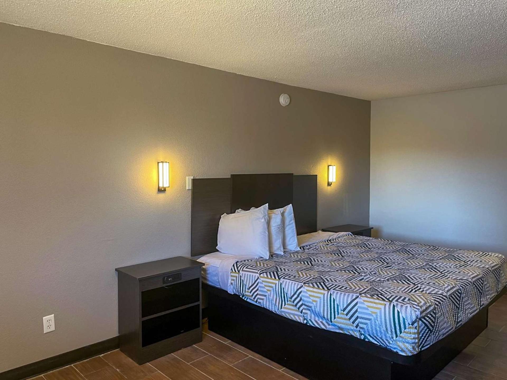 Studio 6 Suites Hurricane, Wv ภายนอก รูปภาพ