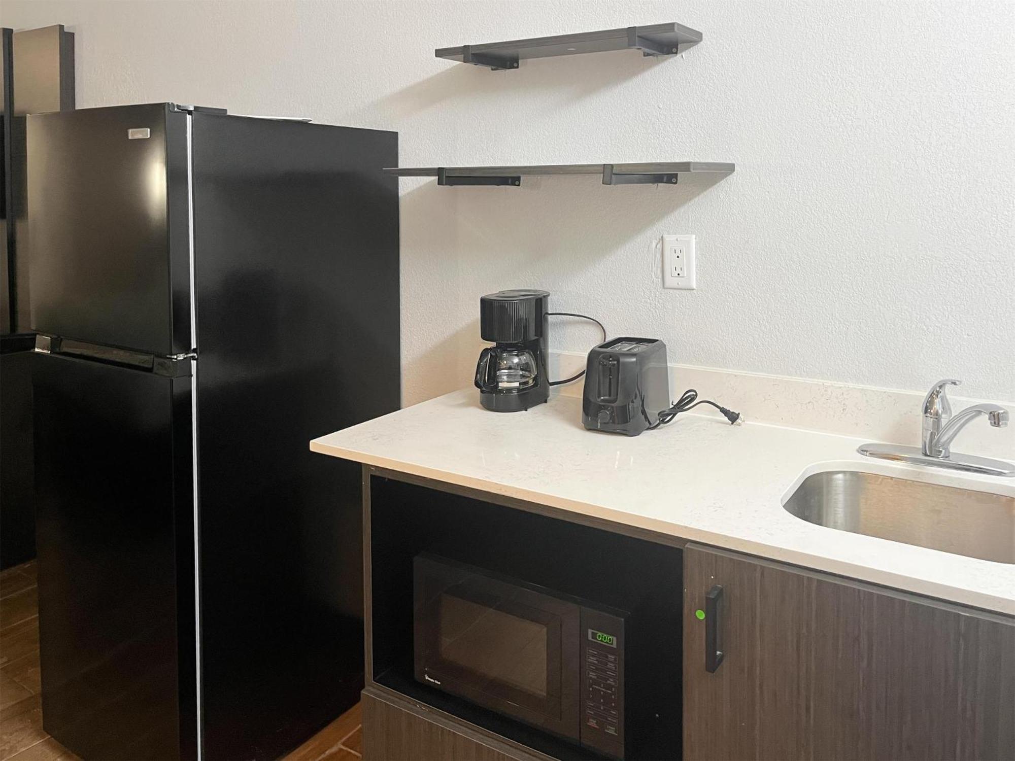 Studio 6 Suites Hurricane, Wv ภายนอก รูปภาพ