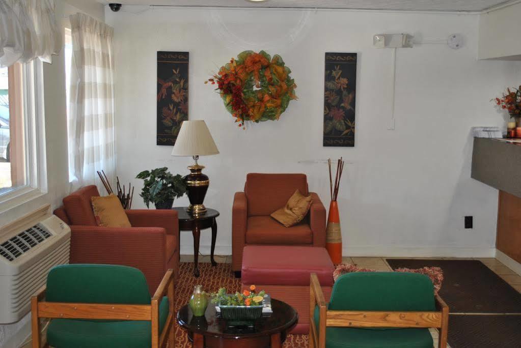 Studio 6 Suites Hurricane, Wv ภายนอก รูปภาพ