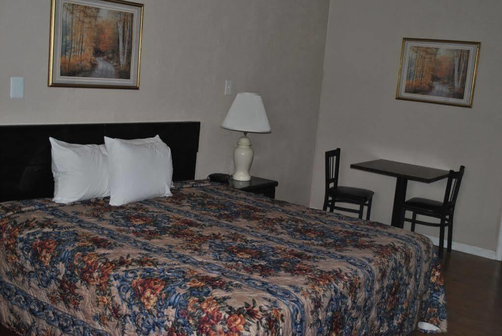 Studio 6 Suites Hurricane, Wv ภายนอก รูปภาพ
